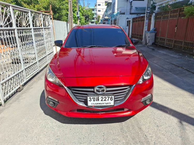 Mazda Mazda3 2016 2.0 C Sedan เบนซิน เกียร์ธรรมดา แดง รูปที่ 4
