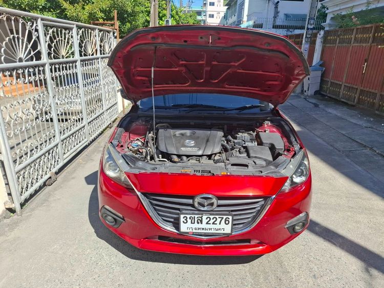 Mazda Mazda3 2016 2.0 C Sedan เบนซิน เกียร์ธรรมดา แดง รูปที่ 3
