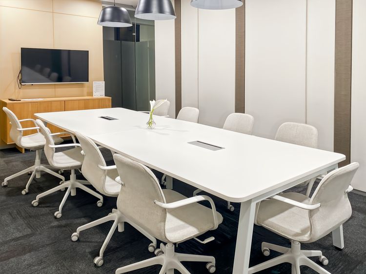Regus Bhiraj Tower - ค้นหา Office Space ที่ Regus Bhiraj Tower สำหรับ 4 คน โดยเราจะดูแลทุกอย่างให้คุณ