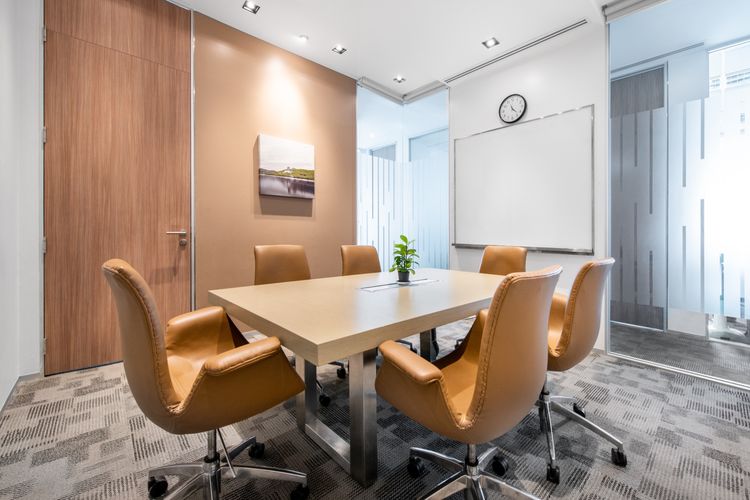 Regus AIA Capital Center - จองที่นั่ง Coworking แบบต้องจองล่วงหน้าหรือโต๊ะทำงานแบบหมุนเวียนที่ Regus AIA Capital Center รูปที่ 4