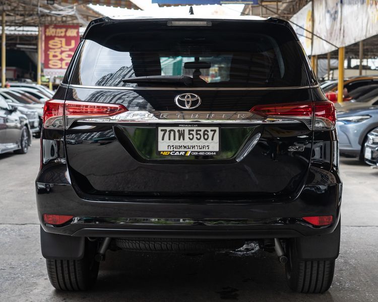 Toyota Fortuner 2018 2.4 V 4WD Utility-car ดีเซล ไม่ติดแก๊ส เกียร์อัตโนมัติ ดำ รูปที่ 4