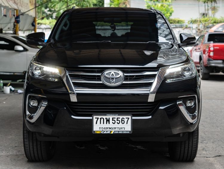 Toyota Fortuner 2018 2.4 V 4WD Utility-car ดีเซล ไม่ติดแก๊ส เกียร์อัตโนมัติ ดำ