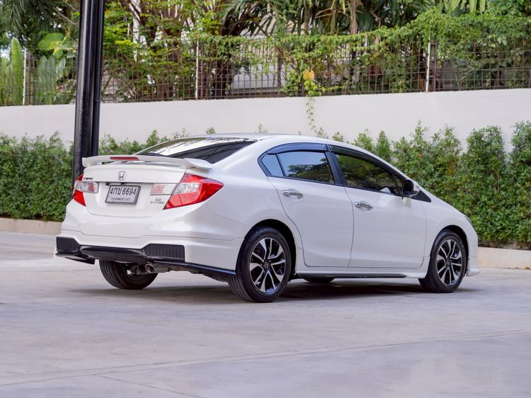 Honda Civic 2015 1.8 ES i-VTEC Sedan เบนซิน ไม่ติดแก๊ส เกียร์อัตโนมัติ ขาว รูปที่ 4