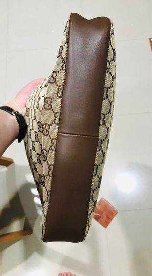 ลดราคา Gucci ของแท้ คล้องไหล่ได้ สภาพดี มีถุงผ้า รูปที่ 9