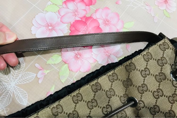 ลดราคา Gucci ของแท้ คล้องไหล่ได้ สภาพดี มีถุงผ้า รูปที่ 15