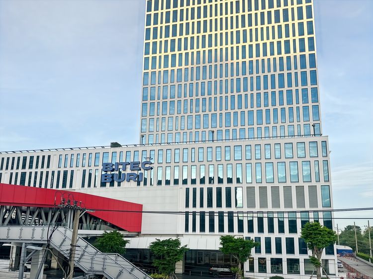 Regus Bhiraj Tower at Bitec - Office Space แบบส่วนตัวสำหรับ 2 คน ที่ Regus Bhiraj Tower at Bitec