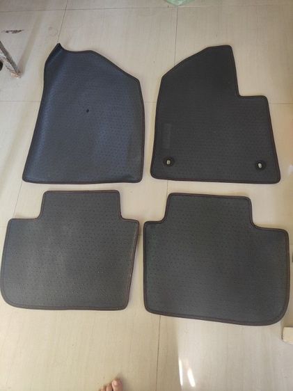 พรมปูพื้นรถยนต์ MG4   