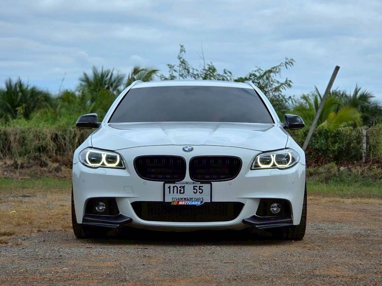 BMW Series 5 2015 520d Sedan ดีเซล ไม่ติดแก๊ส เกียร์อัตโนมัติ ขาว รูปที่ 2