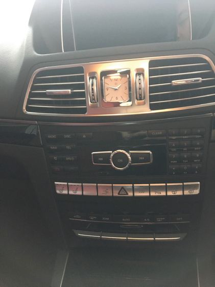 Mercedes-Benz E-Class 2014 E200 CGI Sedan เบนซิน ไม่ติดแก๊ส เกียร์อัตโนมัติ ขาว รูปที่ 4