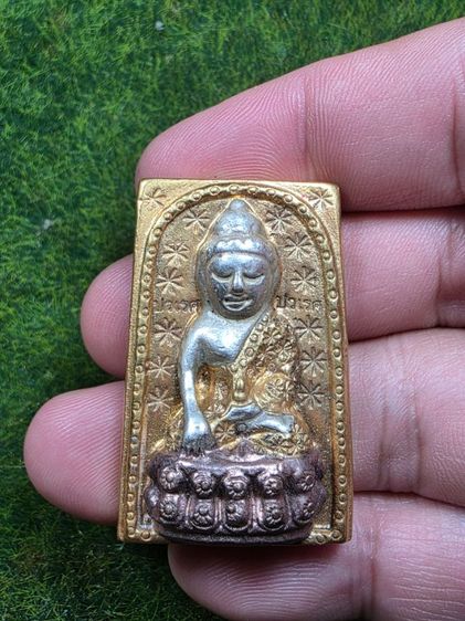 พระกริ่งวัดบวรเก่าๆ