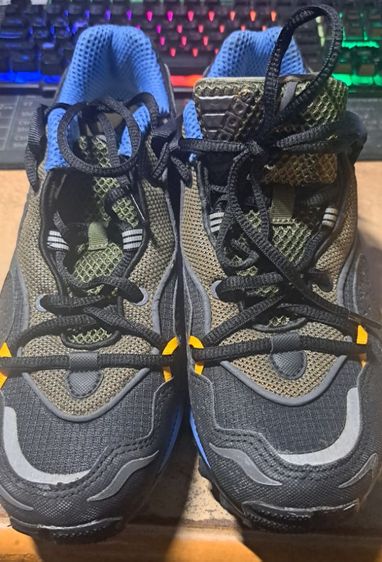 รองเท้าวิ่ง adidas ขนาด40