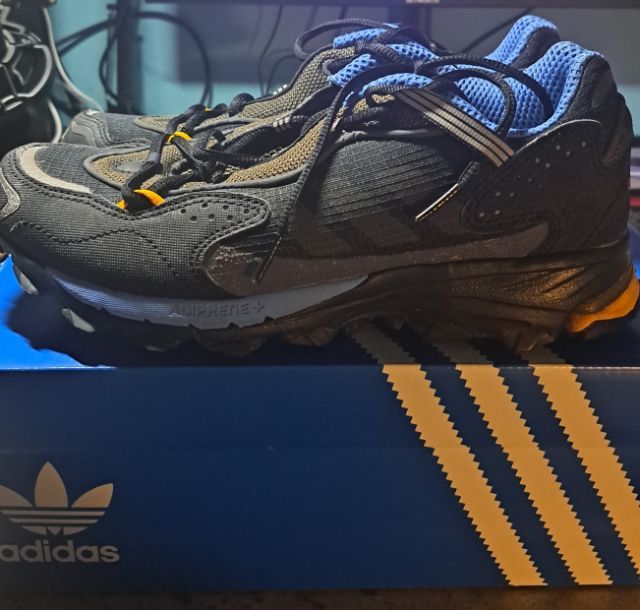 รองเท้าวิ่ง adidas ขนาด40 รูปที่ 2