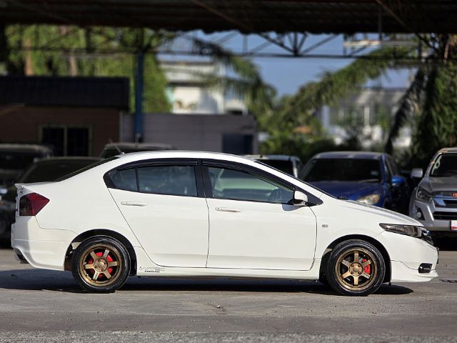 Honda City 2013 1.5 V Sedan เบนซิน ไม่ติดแก๊ส เกียร์อัตโนมัติ ขาว รูปที่ 3
