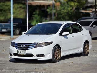 Honda city 1.5  AT V ปี 2013 รถบ้านสวยงาม Honda city 