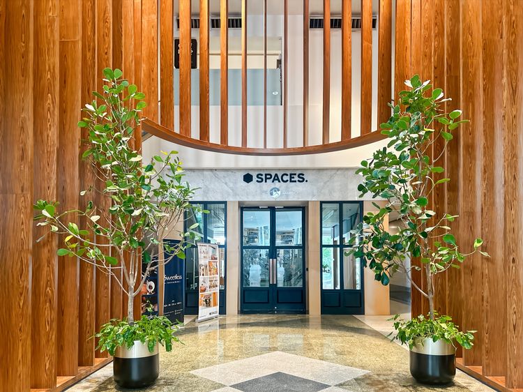 SPACES Empire Tower - ออฟฟิศในฝันแบบปรับแต่งได้สำหรับ 2 คน คนที่ Spaces Empire Tower