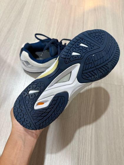 รองเท้ากีฬาแบดมินตัน รุ่น THUNDER รูปที่ 3