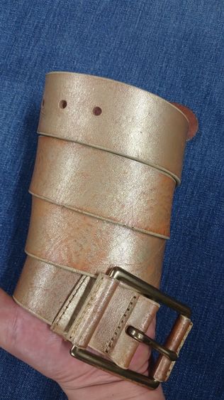 เข็มขัดหนังแท้ liz claiborne
สีทองสวย เอว 37 ถึง 41
กว้าง 1.7 ยาวรวมหัว 47.2
หนังสวย มีรอยตามใช้