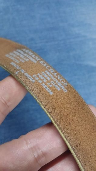 เข็มขัดหนังแท้ ARMANI
เอว 32 ถึง 38 กว้าง 1.15 
ยาวรวมหัว 43.5 หนังสวย
มีรอยตามใช้ รูปที่ 3