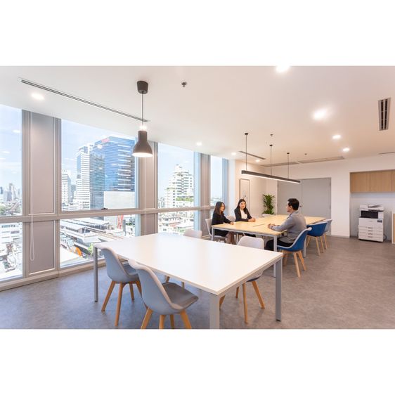 HQ SPE Tower - Office Space แบบส่วนตัวสำหรับ 4 คน ที่ HQ SPE Tower