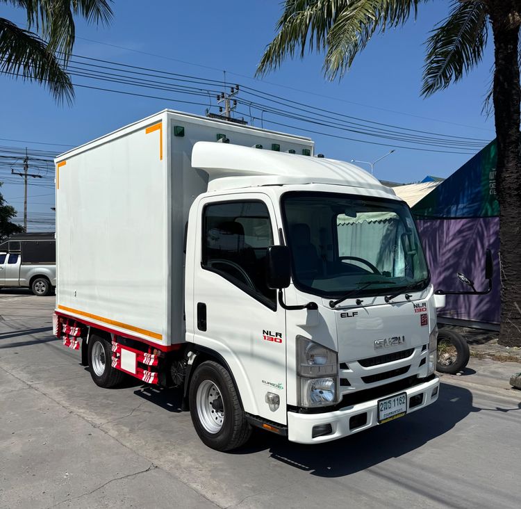 รถ ISUZU NLR 130 แรง ปี 2561 รถห้างแท้ (4 ล้อไม่ติดเวลา)  ตู้แห้ง 3 บาน รถสวย มือเดียว รูปที่ 2