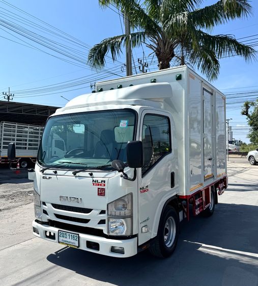 รถ ISUZU NLR 130 แรง ปี 2561 รถห้างแท้ (4 ล้อไม่ติดเวลา)  ตู้แห้ง 3 บาน รถสวย มือเดียว รูปที่ 3