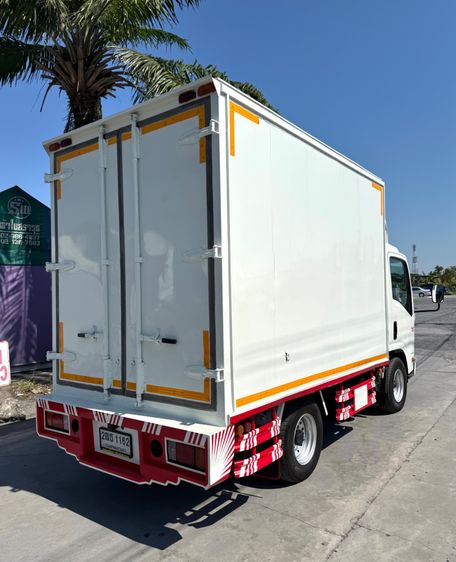 รถ ISUZU NLR 130 แรง ปี 2561 รถห้างแท้ (4 ล้อไม่ติดเวลา)  ตู้แห้ง 3 บาน รถสวย มือเดียว รูปที่ 4