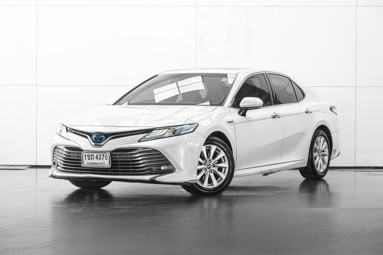 Toyota Camry 2020 2.5 HV Premium Sedan เบนซิน ไม่ติดแก๊ส เกียร์อัตโนมัติ ขาว รูปที่ 2