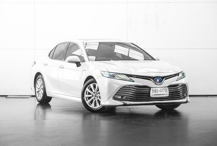 Toyota Camry 2020 2.5 HV Premium Sedan เบนซิน ไม่ติดแก๊ส เกียร์อัตโนมัติ ขาว