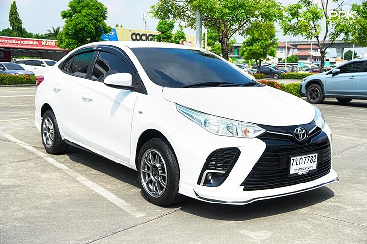 Toyota Yaris ATIV 2022 1.2 Entry Sedan เบนซิน ไม่ติดแก๊ส เกียร์อัตโนมัติ ขาว รูปที่ 3
