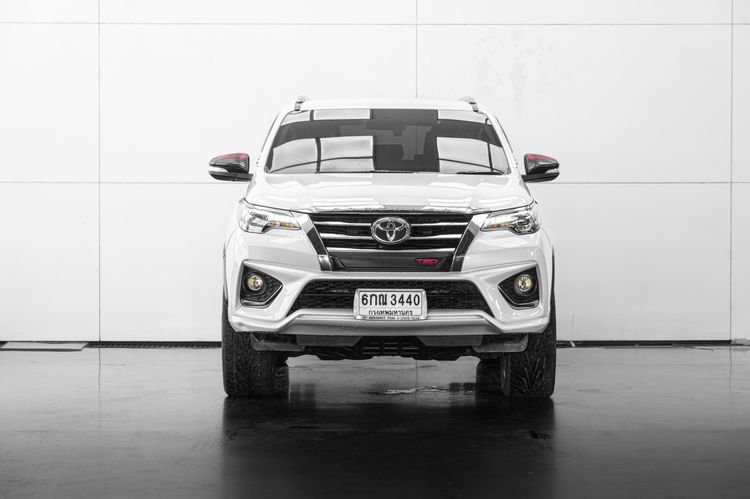 Toyota Fortuner 2016 2.8 V TRD Sportivo 4WD Utility-car ดีเซล ไม่ติดแก๊ส เกียร์อัตโนมัติ ขาว รูปที่ 3