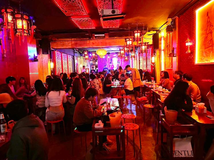 เซ้งร้านอาหาร เซ้งผับทำเลดี ซอยหอการค้า รูปที่ 3