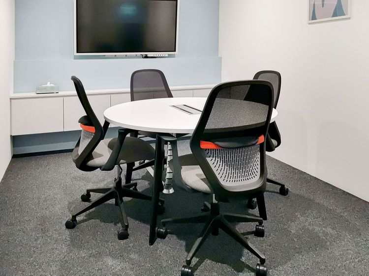 HQ Teo Hong Silom Building - Office Space แบบส่วนตัวสำหรับ 4 คน ที่ HQ Teo Hong