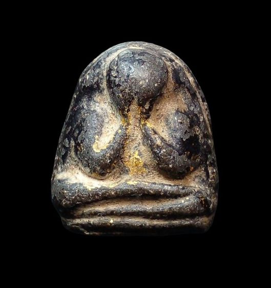 พระปิดตา เนื้อผงคลุกรัก