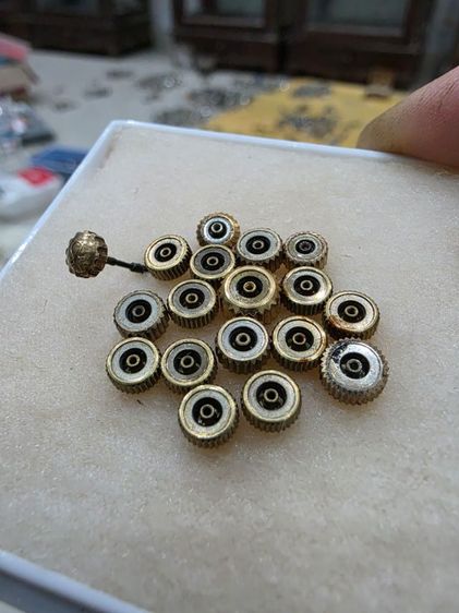 อะไหล่นาฬิกา เม็ดมะยม Omega ของใหม่ เก่าเก็บ เดิมๆ สวยหายาก ราคาเม็ดละ 1500 ทองหุ้ม ขายตามสภาพ พร้อมส่งครับพี่ๆสวยน่าสะสมครับ  รูปที่ 7