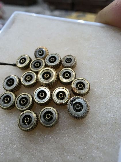 อะไหล่นาฬิกา เม็ดมะยม Omega ของใหม่ เก่าเก็บ เดิมๆ สวยหายาก ราคาเม็ดละ 1500 ทองหุ้ม ขายตามสภาพ พร้อมส่งครับพี่ๆสวยน่าสะสมครับ  รูปที่ 8