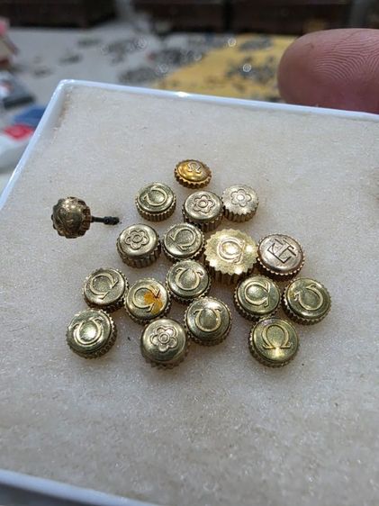 อื่นๆ อะไหล่นาฬิกา เม็ดมะยม Omega ของใหม่ เก่าเก็บ เดิมๆ สวยหายาก ราคาเม็ดละ 1500 ทองหุ้ม ขายตามสภาพ พร้อมส่งครับพี่ๆสวยน่าสะสมครับ 