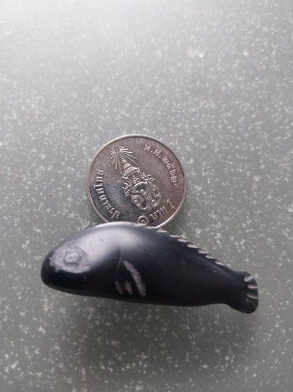 ดำ พลอยแกะสลัก