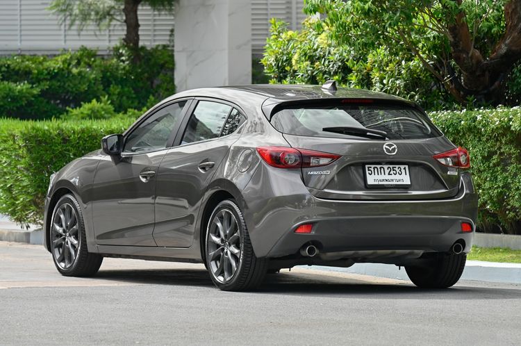 Mazda Mazda3 2016 2.0 R Sport Sedan เบนซิน ไม่ติดแก๊ส เกียร์อัตโนมัติ น้ำตาล รูปที่ 3
