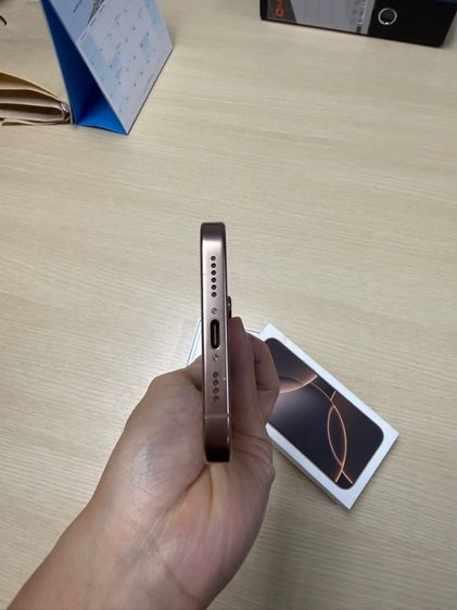 iPhone 16 Pro Max 256 GB พร้อมสายชาร์จจากเครื่อง รูปที่ 10