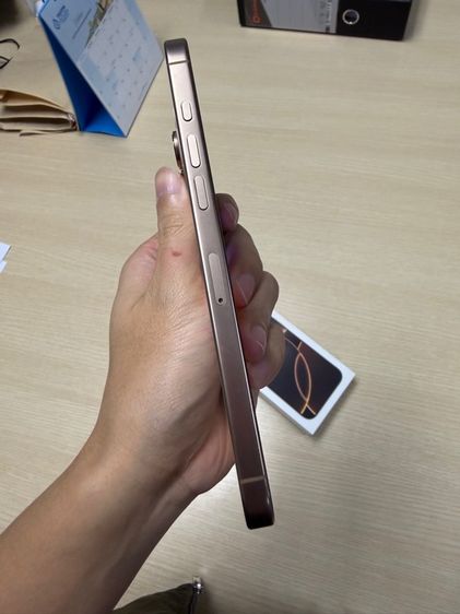 iPhone 16 Pro Max 256 GB พร้อมสายชาร์จจากเครื่อง รูปที่ 6