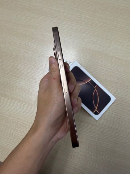 iPhone 16 Pro Max 256 GB พร้อมสายชาร์จจากเครื่อง รูปที่ 7