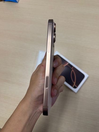 iPhone 16 Pro Max 256 GB พร้อมสายชาร์จจากเครื่อง รูปที่ 9