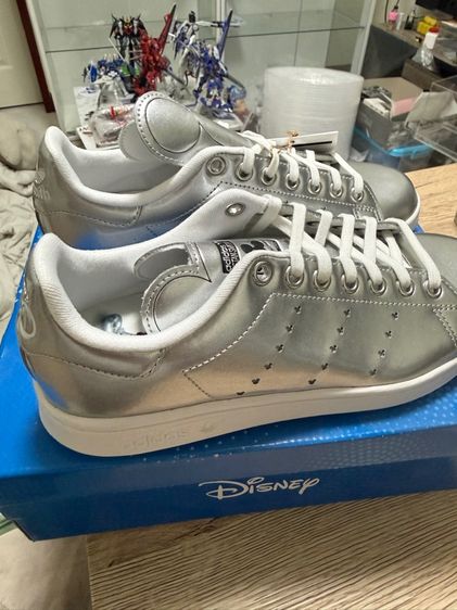 รองเท้าผ้าใบ เงิน อื่นๆ UK 5 | EU 38 | US 6.5 รองเท้า Adidas