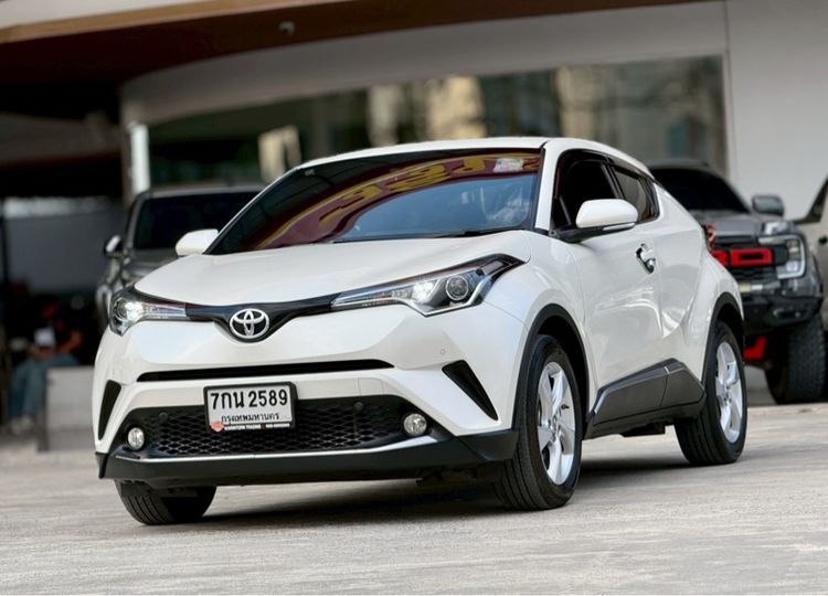 Toyota C-HR 2018 1.8 Mid Utility-car เบนซิน ไม่ติดแก๊ส เกียร์อัตโนมัติ ขาว รูปที่ 3