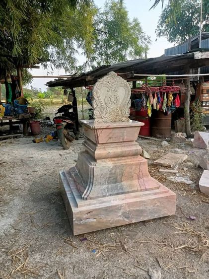 ฐานเสมาหินอ่อนแท้ขนาดฐานล่างกว้าง 1 เมตรฐานบนกว้าง 60 ซมสูงรวมใบเสมา 1 เมตร 50 เซนติเมตร รูปที่ 2