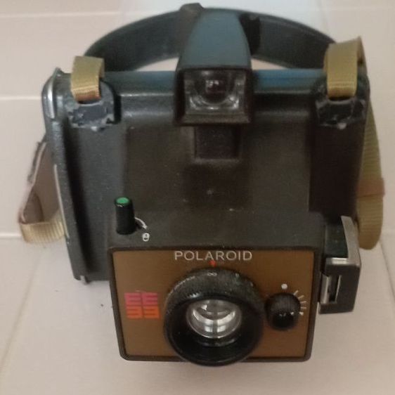 กล้องโพรารอยด์โบราณ EE33  ปี 1970 พร้อมสายสะพาย