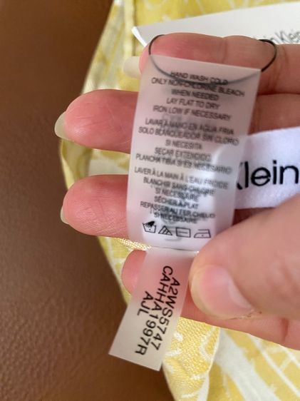 CALVIN KLEIN MONOGRAM PRINT SCARF ผ้าพันคอ ของแท้ พร้อมส่ง รูปที่ 10