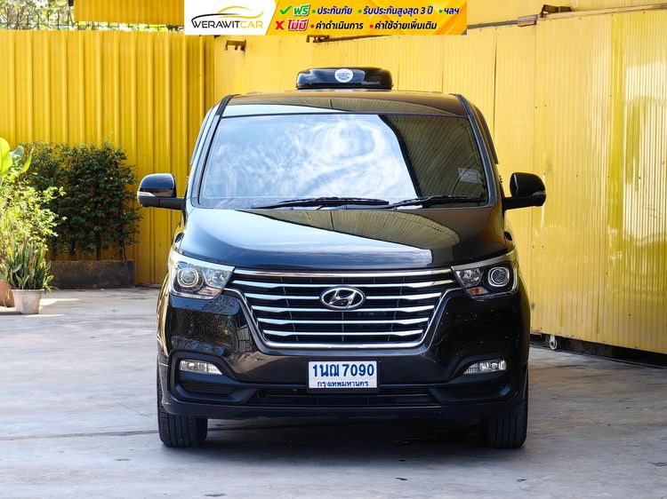 Hyundai H-1  2019 2.5 Deluxe Utility-car ดีเซล ไม่ติดแก๊ส เกียร์อัตโนมัติ ดำ รูปที่ 2