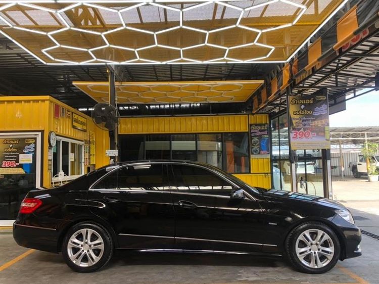 Mercedes-Benz E-Class 2012 E250 CGI Sedan เบนซิน เกียร์อัตโนมัติ ดำ รูปที่ 2