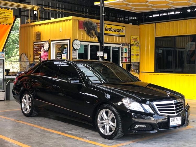 Mercedes-Benz E-Class 2012 E250 CGI Sedan เบนซิน เกียร์อัตโนมัติ ดำ รูปที่ 4
